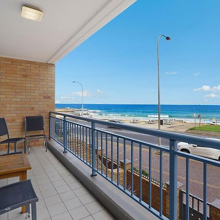 Newcastle Short Stay Accommodation - Sandbar Newcastle Beach Bagian luar foto