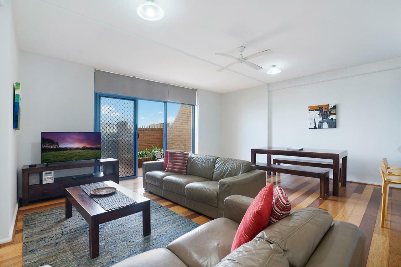 Newcastle Short Stay Accommodation - Sandbar Newcastle Beach Bagian luar foto
