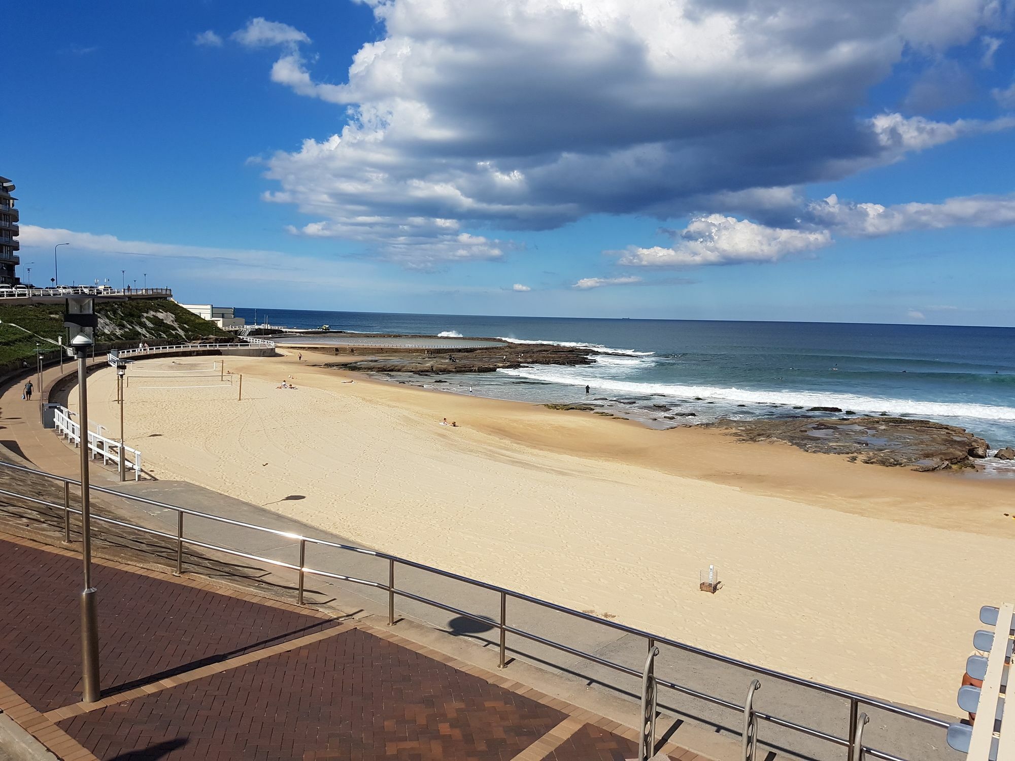 Newcastle Short Stay Accommodation - Sandbar Newcastle Beach Bagian luar foto